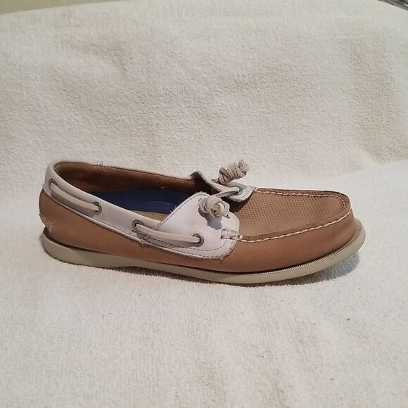 Bass Shoes - BASS CASTOFF PERF Leather Boat Shoe SZ 9